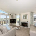 Aysgarth Lodges *