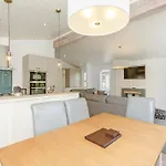 Aysgarth Lodges Üdülőpark *