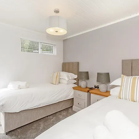 Aysgarth Lodges
