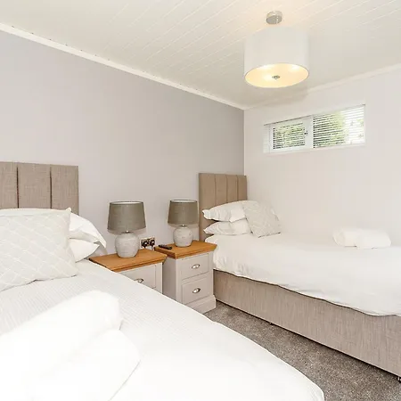 Aysgarth Lodges