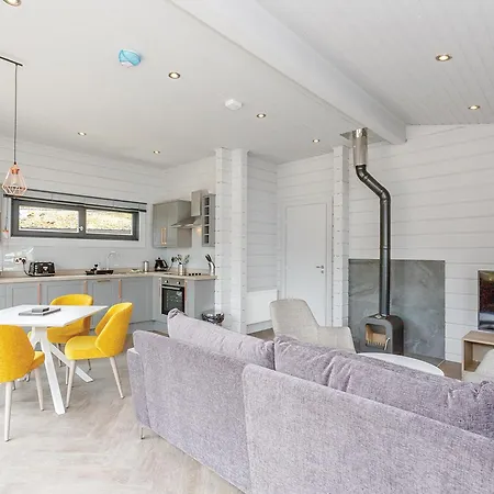 Aysgarth Lodges