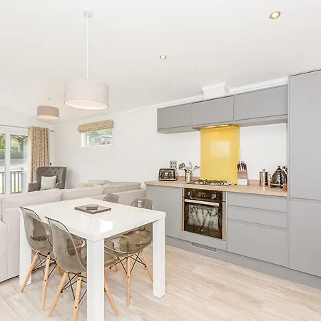 Aysgarth Lodges 假日公园 *