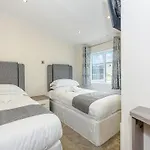 Aysgarth Lodges *
